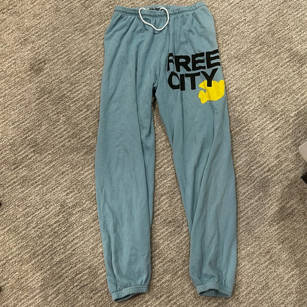 Blue free city sweatpants!!